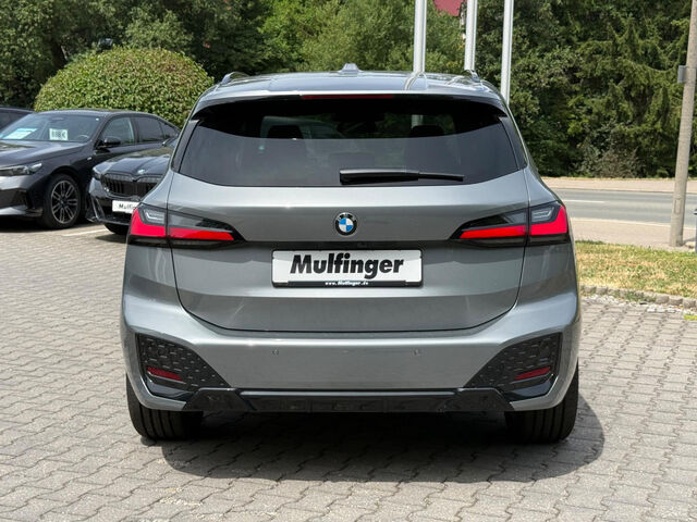 BMW 218 Active Tourer 218i AT M Sport HUD SuView.Pano.Lenkh.H/K AHK Sportpaket Bluetooth Navi LED Klima PDC el. Fenster Ansicht 6 für Fahrzeugdetailseite