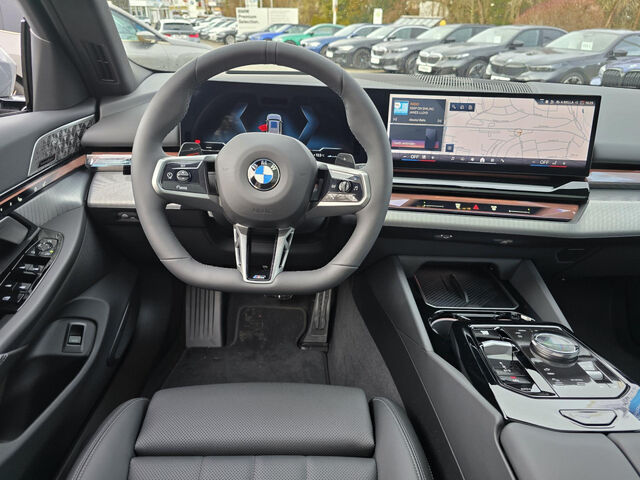 BMW 540 d TxDr M Sport Pro.HUD.SuView.Lenkh.Bow&Wilk Sportpaket Navi LED Klima PDC Ansicht 10 für Fahrzeugdetailseite