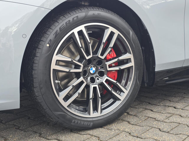 BMW 540 d TxDr M Sport Pro.HUD.SuView.Lenkh.Bow&Wilk Sportpaket Navi LED Klima PDC Ansicht 8 für Fahrzeugdetailseite