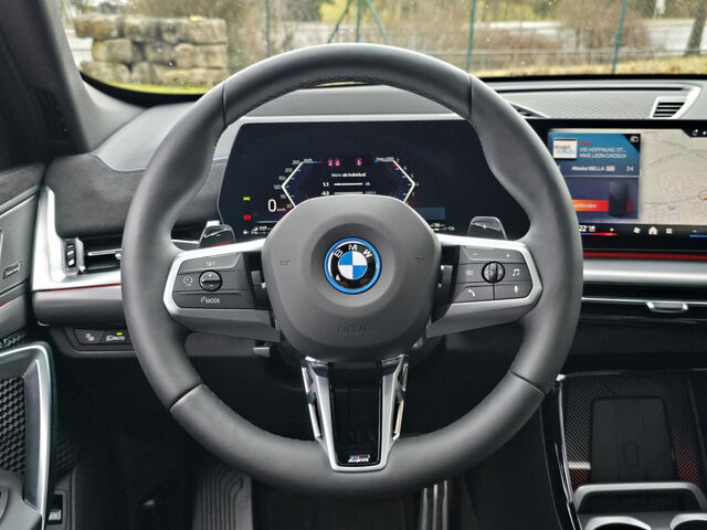 BMW X1 xDrive30e Sportpaket HUD Navi LED Klima PDC el. Fenster Ansicht 11 für Fahrzeugdetailseite