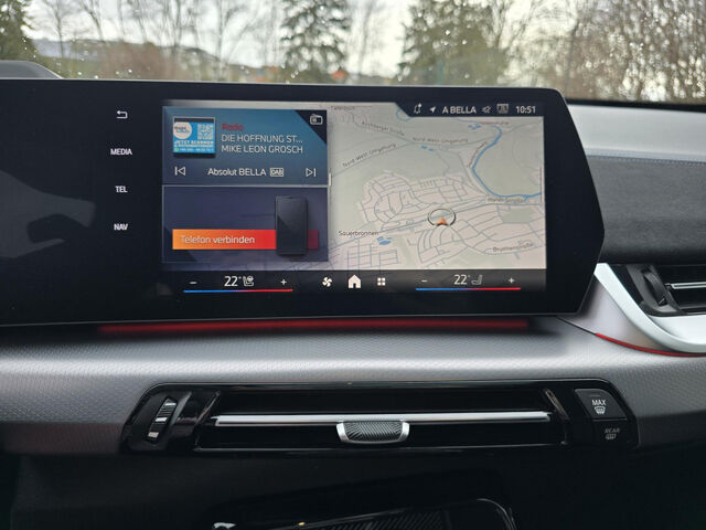 BMW X1 xDrive30e Sportpaket HUD Navi LED Klima PDC el. Fenster Ansicht 12 für Fahrzeugdetailseite