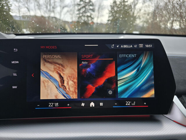 BMW X1 xDrive30e Sportpaket HUD Navi LED Klima PDC el. Fenster Ansicht 13 für Fahrzeugdetailseite