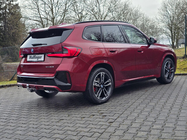 BMW X1 xDrive30e Sportpaket HUD Navi LED Klima PDC el. Fenster Ansicht 7 für Fahrzeugdetailseite