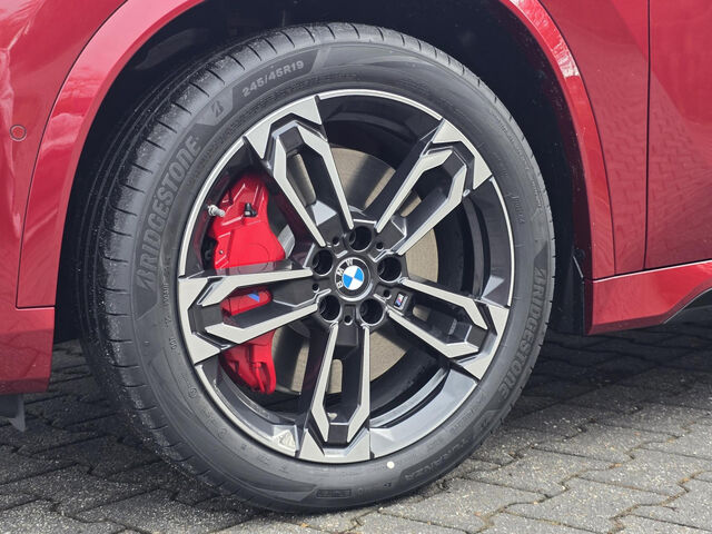 BMW X1 xDrive30e Sportpaket HUD Navi LED Klima PDC el. Fenster Ansicht 8 für Fahrzeugdetailseite