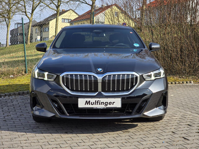 BMW 520 i M Sport HUD ACC Standh.SurView Leas.530,- Sportpaket Bluetooth Navi LED Klima Standhzg PDC el. Ansicht 3 für Fahrzeugdetailseite
