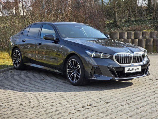 BMW 520 i M Sport HUD ACC Standh.SurView Leas.530,- Sportpaket Bluetooth Navi LED Klima Standhzg PDC el. Ansicht 4 für Fahrzeugdetailseite