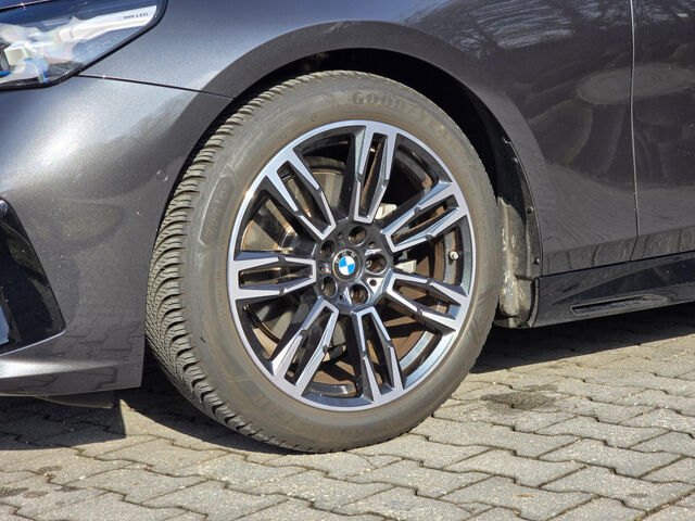 BMW 520 i M Sport HUD ACC Standh.SurView Leas.530,- Sportpaket Bluetooth Navi LED Klima Standhzg PDC el. Ansicht 8 für Fahrzeugdetailseite