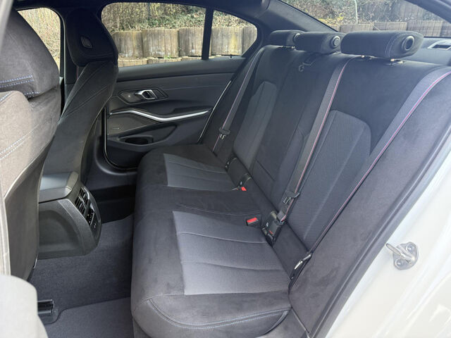 BMW 330 e xDr M Sport Pro HUD ACC SuView.Ha/Ka AHK18 Sportpaket Bluetooth Navi LED Klima Aktivlenkung PDC Ansicht 13 für Fahrzeugdetailseite