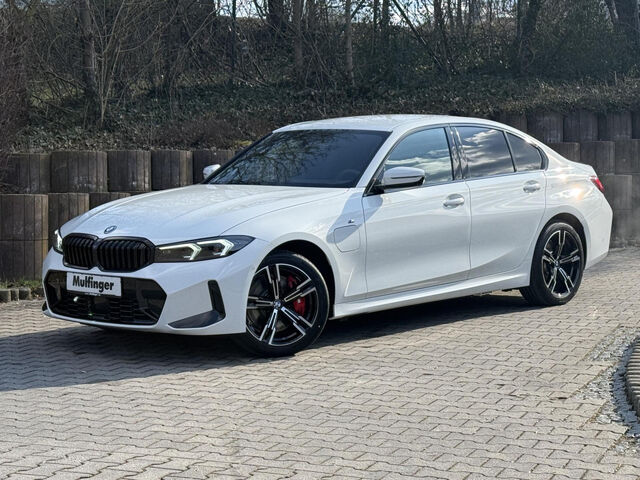 BMW 330 e xDr M Sport Pro HUD ACC SuView.Ha/Ka AHK18 Sportpaket Bluetooth Navi LED Klima Aktivlenkung PDC Ansicht 2 für Fahrzeugdetailseite