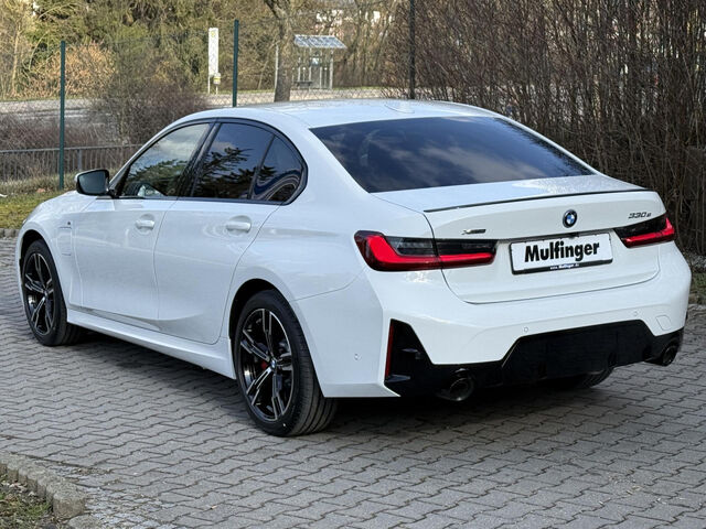 BMW 330 e xDr M Sport Pro HUD ACC SuView.Ha/Ka AHK18 Sportpaket Bluetooth Navi LED Klima Aktivlenkung PDC Ansicht 6 für Fahrzeugdetailseite