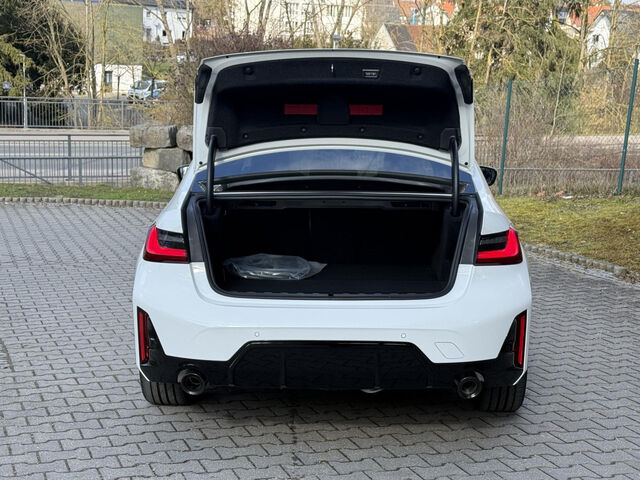 BMW 330 e xDr M Sport Pro HUD ACC SuView.Ha/Ka AHK18 Sportpaket Bluetooth Navi LED Klima Aktivlenkung PDC Ansicht 8 für Fahrzeugdetailseite