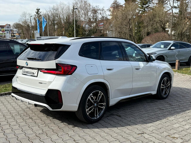 BMW X1 x23d M Sport HUD ACC SurView PanoD.19Leas499 Sportpaket Bluetooth Navi LED Vollleder Klima PDC el Ansicht 7 für Fahrzeugdetailseite