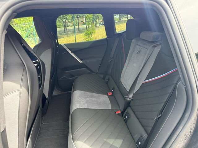 BMW iX xDrive45 Sportpaket Navi LED PDC Ansicht 12 für Fahrzeugdetailseite