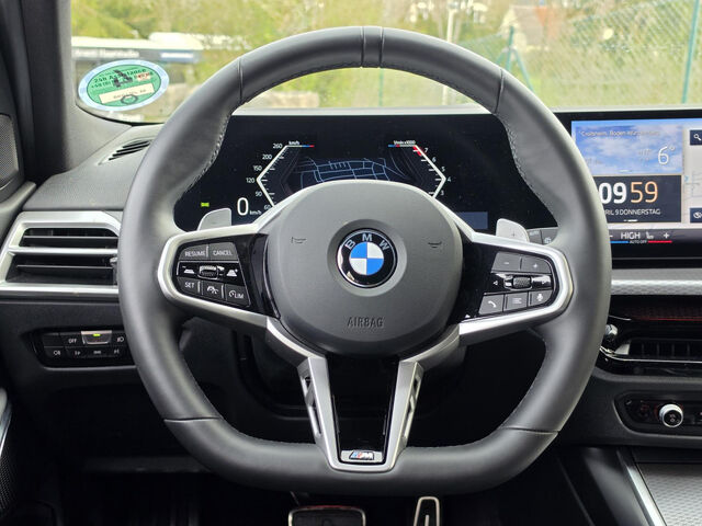 BMW 330 i xDr.T.M Sport HUD ACC PanoD.SurView AHK 19 Sportpaket Bluetooth Navi LED Klima Aktivlenkung PDC Ansicht 10 für Fahrzeugdetailseite