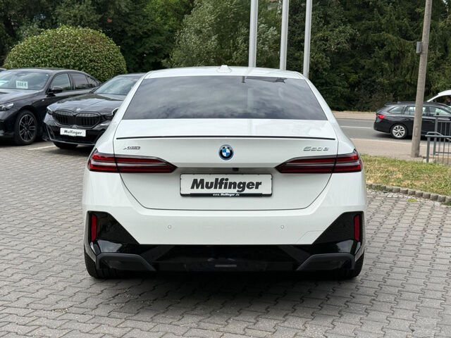BMW 550 e xDrive Sportpaket HUD Navi LED Vollleder Klima PDC el. Fenster Ansicht 6 für Fahrzeugdetailseite