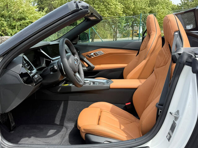 BMW Z4 sDrive30i Sportpaket Bluetooth HUD Navi LED Vollleder Klima Aktivlenkung PDC Ansicht 11 für Fahrzeugdetailseite