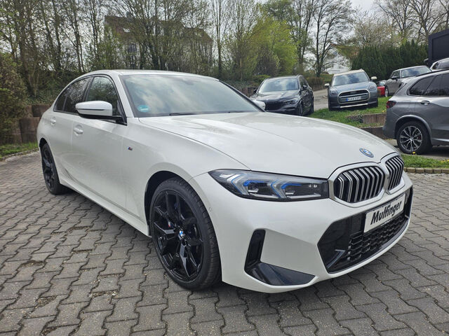 BMW 330 e M Sport HUD SurView GlasD.Har/Kar.AHK 19 Sportpaket Bluetooth Navi LED Klima Aktivlenkung Stand Ansicht 4 für Fahrzeugdetailseite