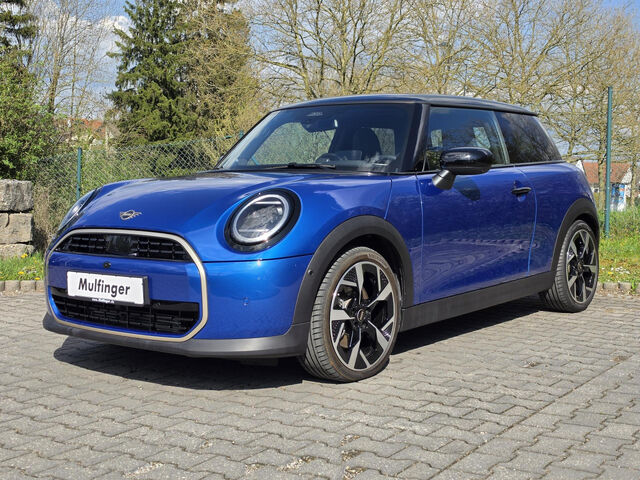 MINI Cooper C Favoured Sports. HUD ACC SurView PanoD Bluetooth Head Up Display Navi LED Klima Einparkhilf Ansicht 2 für Fahrzeugdetailseite