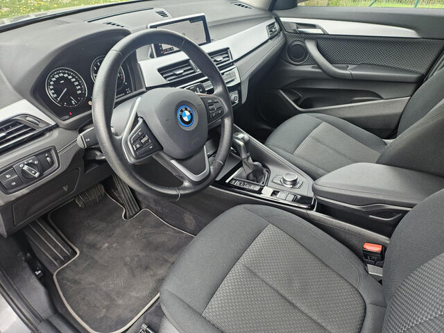 BMW X2 x25e Advantage Navi LED Sitzh.Tempom.ParkAss Bluetooth Klima PDC el. Fenster Ansicht 9 für Fahrzeugdetailseite