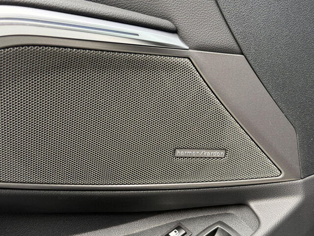 BMW 330 e Touring Sportpaket Navi LED Klima PDC Ansicht 11 für Fahrzeugdetailseite