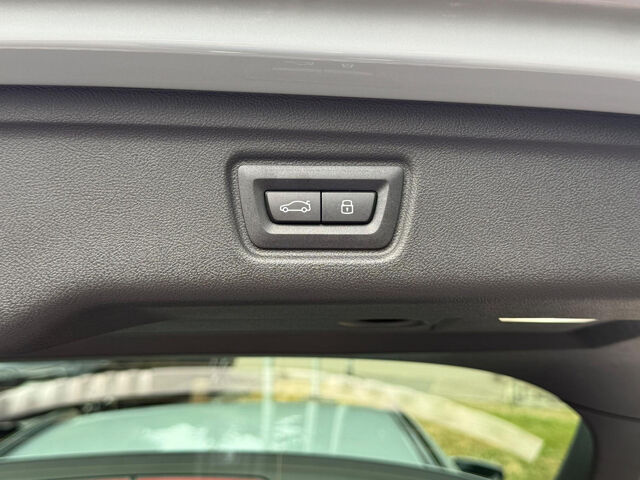 BMW 330 e Touring Sportpaket Navi LED Klima PDC Ansicht 6 für Fahrzeugdetailseite