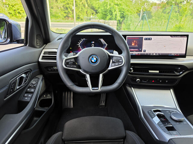 BMW 330 e M Sport HUD SuView GlasD.Lenkradh.Ha/Ka.AHK Sportpaket Bluetooth Navi LED Klima Aktivlenkung St Ansicht 10 für Fahrzeugdetailseite