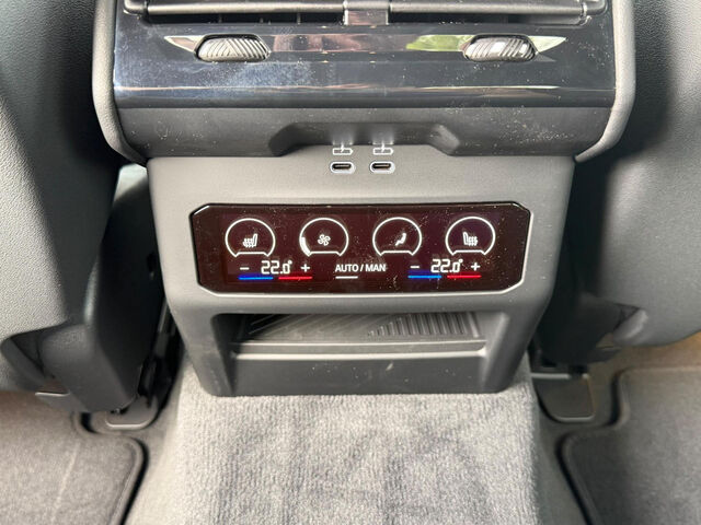 BMW 550 e xDrive Sportpaket Navi LED Vollleder Klima PDC Ansicht 12 für Fahrzeugdetailseite
