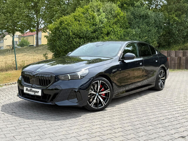 BMW 550 e xDrive Sportpaket Navi LED Vollleder Klima PDC Ansicht 2 für Fahrzeugdetailseite