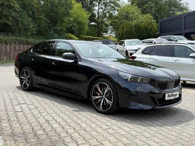 BMW 550 e xDrive Sportpaket Navi LED Vollleder Klima PDC Ansicht 4 für Fahrzeugdetailseite