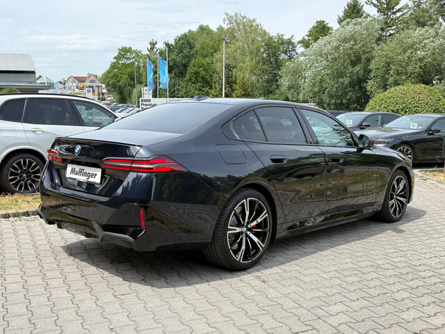 BMW 550 e xDrive Sportpaket Navi LED Vollleder Klima PDC Ansicht 5 für Fahrzeugdetailseite