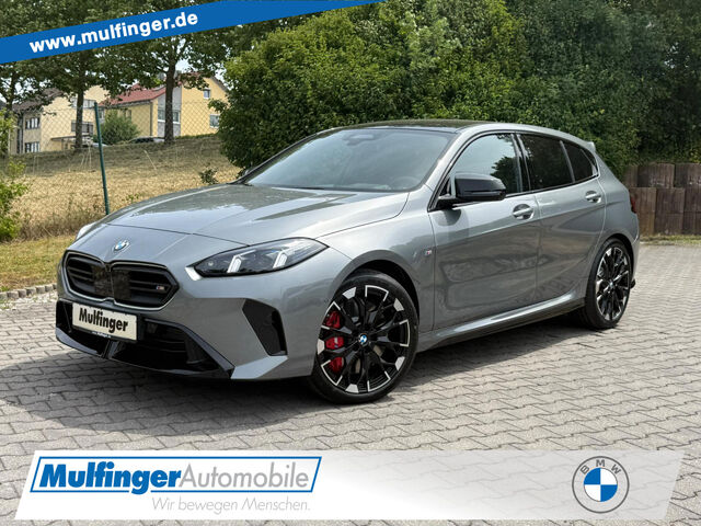 BMW M135 xDrive Sportpaket HUD Navi LED Klima PDC Ansicht 1 für Fahrzeugdetailseite