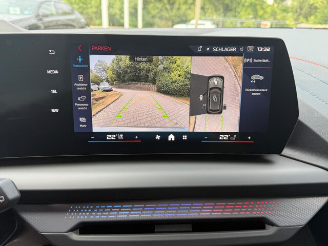 BMW M135 xDrive Sportpaket HUD Navi LED Klima PDC Ansicht 14 für Fahrzeugdetailseite