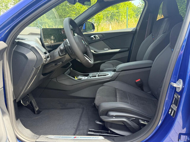 BMW 120 M Sport Pro, LED, HUD, AHK Sportpaket Navi Klima PDC Ansicht 10 für Fahrzeugdetailseite