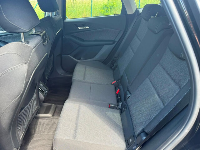 BMW 218 Active Tourer 218i ActiveT.Aut.Sports.Widscreen-Navi Fin.3,80% Bluetooth LED Klima PDC el. Fenster Ansicht 14 für Fahrzeugdetailseite