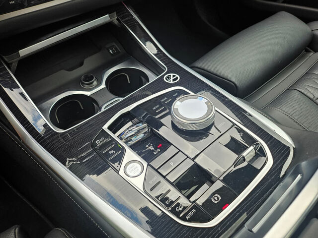 BMW X7 x40d M Sport PRO Standh.Sky ExDrivePro IntAkt Sportpaket Bluetooth HUD Navi LED Vollleder Klima L Ansicht 14 für Fahrzeugdetailseite