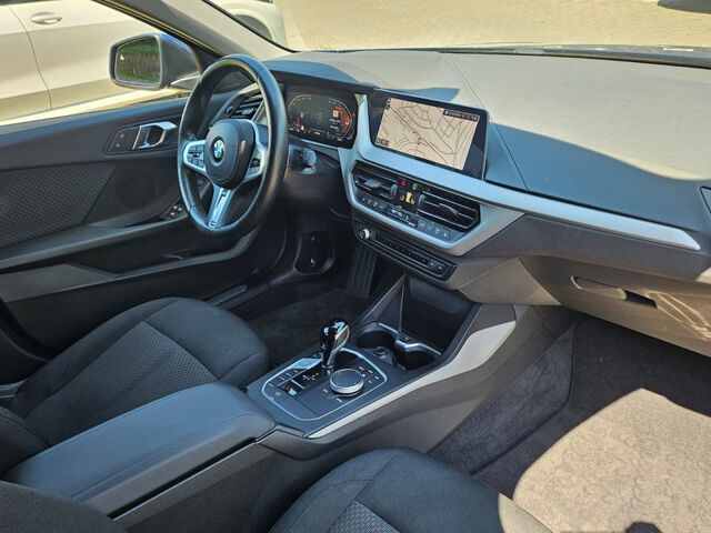BMW 118 i Aut. LED LiveProf.DrivAss.M-Lenkrad-beheizt Bluetooth Navi Klima PDC el. Fenster Ansicht 11 für Fahrzeugdetailseite