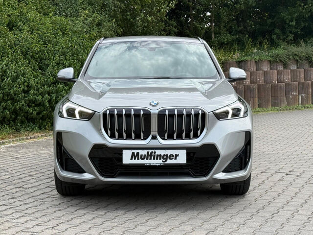 BMW X1 sDrive20i Sportpaket HUD Navi LED PDC Ansicht 3 für Fahrzeugdetailseite