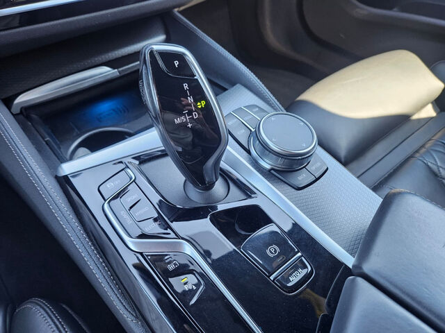 BMW 530 e T.Leder ACC HUD Laser PanoD.KomfSitz AHK19 Sportpaket Bluetooth Navi Vollleder Klima Standhzg P Ansicht 13 für Fahrzeugdetailseite