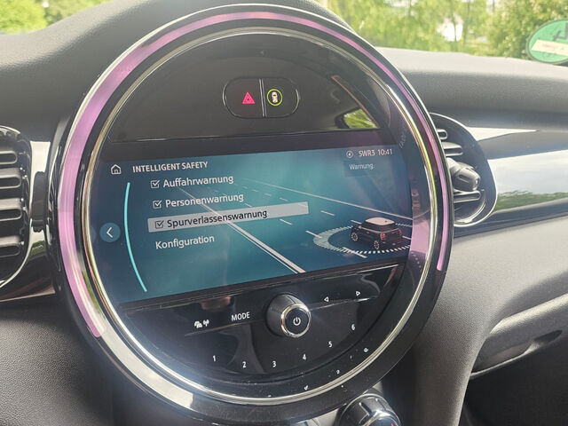 MINI Cooper Essential LED Sitzh.DrivAss.Finanz.199,- Bluetooth Navi Klima Einparkhilfe el. Fenster Ansicht 15 für Fahrzeugdetailseite