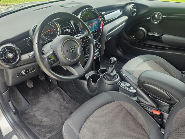 MINI Cooper Essential LED Sitzh.DrivAss.Finanz.199,- Bluetooth Navi Klima Einparkhilfe el. Fenster Ansicht 7 für Fahrzeugdetailseite