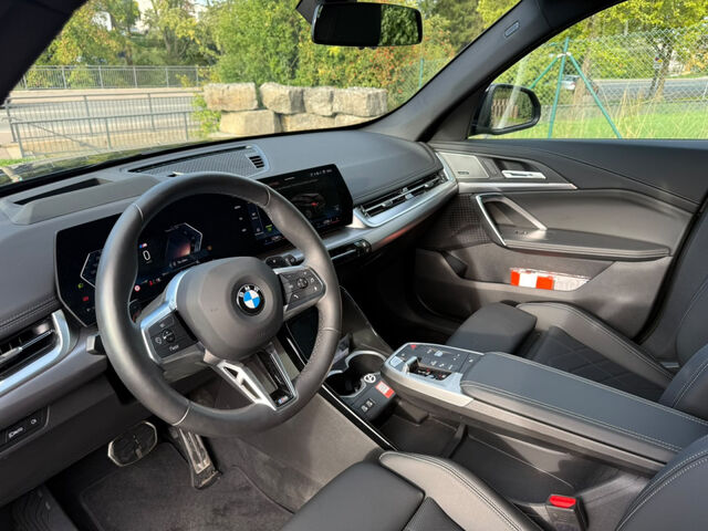 BMW X1 x23i M Sport AktivS.HUD ACC LiveProf.Ha/Ka19 Sportpaket Bluetooth Navi LED Klima PDC el. Fenster Ansicht 8 für Fahrzeugdetailseite