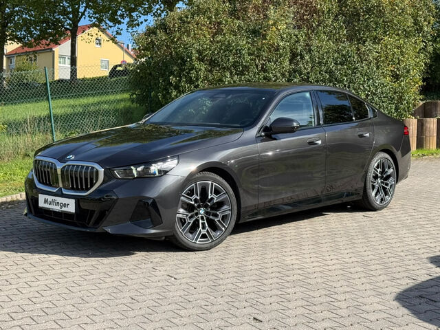 BMW 520 i M Sport HUD ACC Sitzbel.SuView.Ha/Ka.AHK20 Sportpaket Bluetooth Navi LED Vollleder Klima PDC el Ansicht 2 für Fahrzeugdetailseite