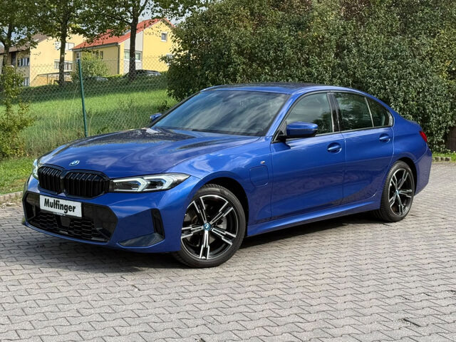 BMW 330 e xDr.M Sport HUD ACC Kamera KomfZug HiFi 18 Sportpaket Bluetooth Navi LED Klima Aktivlenkung Sta Ansicht 2 für Fahrzeugdetailseite