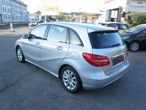 MERCEDES-BENZ B 180 ~ Automatik ~ Navi ~...