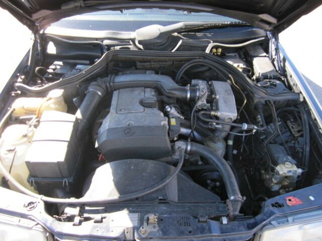 MERCEDES-BENZ E 200 Cabrio...