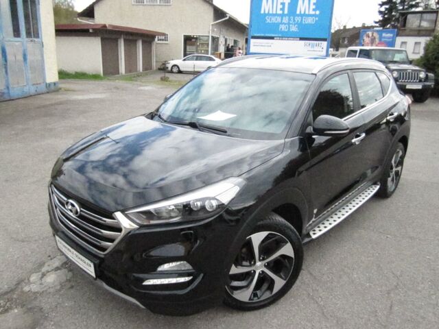 HYUNDAI Tucson Premium 4WD...
