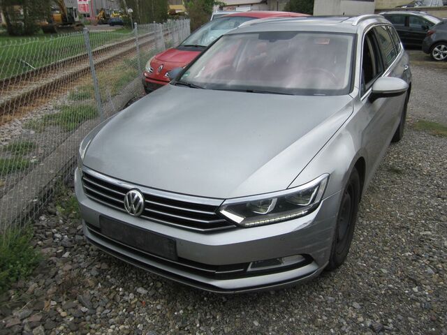 VW Passat Variant