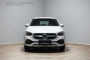 MERCEDES-BENZ GLA 200 Style/LED/Navigation/Kamera+Park/Keyl