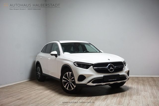 MERCEDES-BENZ GLC 220 d 4Matic Avantgarde/AHK/Park+Kam/LED/Nav