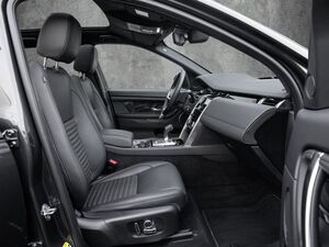 LAND ROVER Discovery Sport P300e